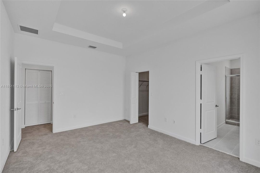 Activo con contrato: $3,200 (4 camas, 3 baños, 0 Pies cuadrados)