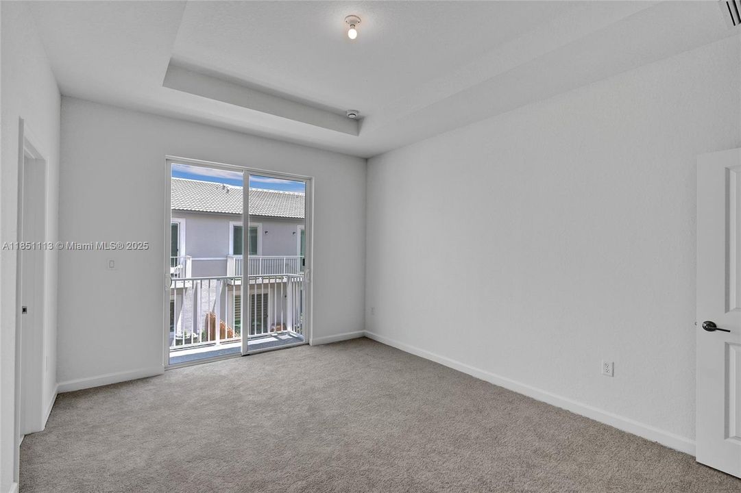 Activo con contrato: $3,200 (4 camas, 3 baños, 0 Pies cuadrados)