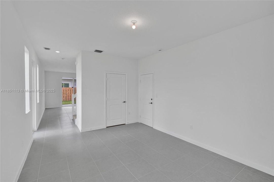 Activo con contrato: $3,200 (4 camas, 3 baños, 0 Pies cuadrados)