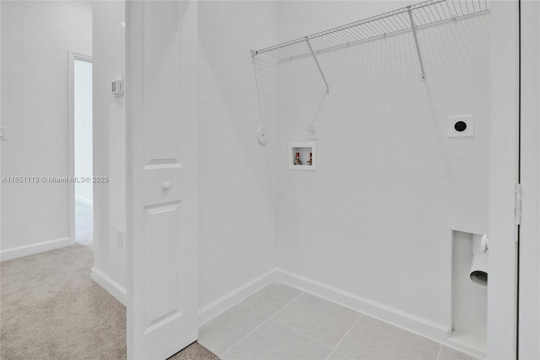 Activo con contrato: $3,200 (4 camas, 3 baños, 0 Pies cuadrados)