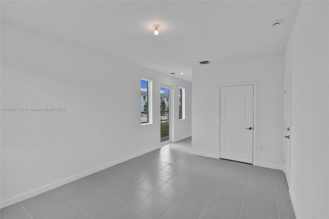 Activo con contrato: $3,200 (4 camas, 3 baños, 0 Pies cuadrados)