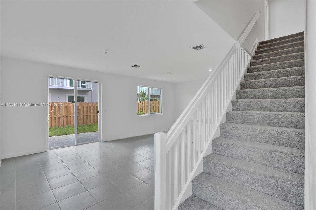 Activo con contrato: $3,200 (4 camas, 3 baños, 0 Pies cuadrados)