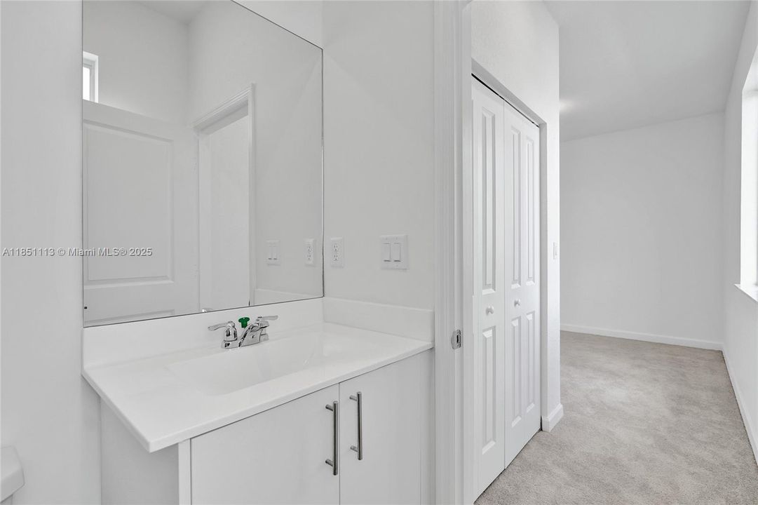 Activo con contrato: $3,200 (4 camas, 3 baños, 0 Pies cuadrados)