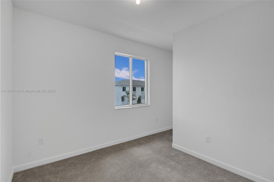 Activo con contrato: $3,200 (4 camas, 3 baños, 0 Pies cuadrados)