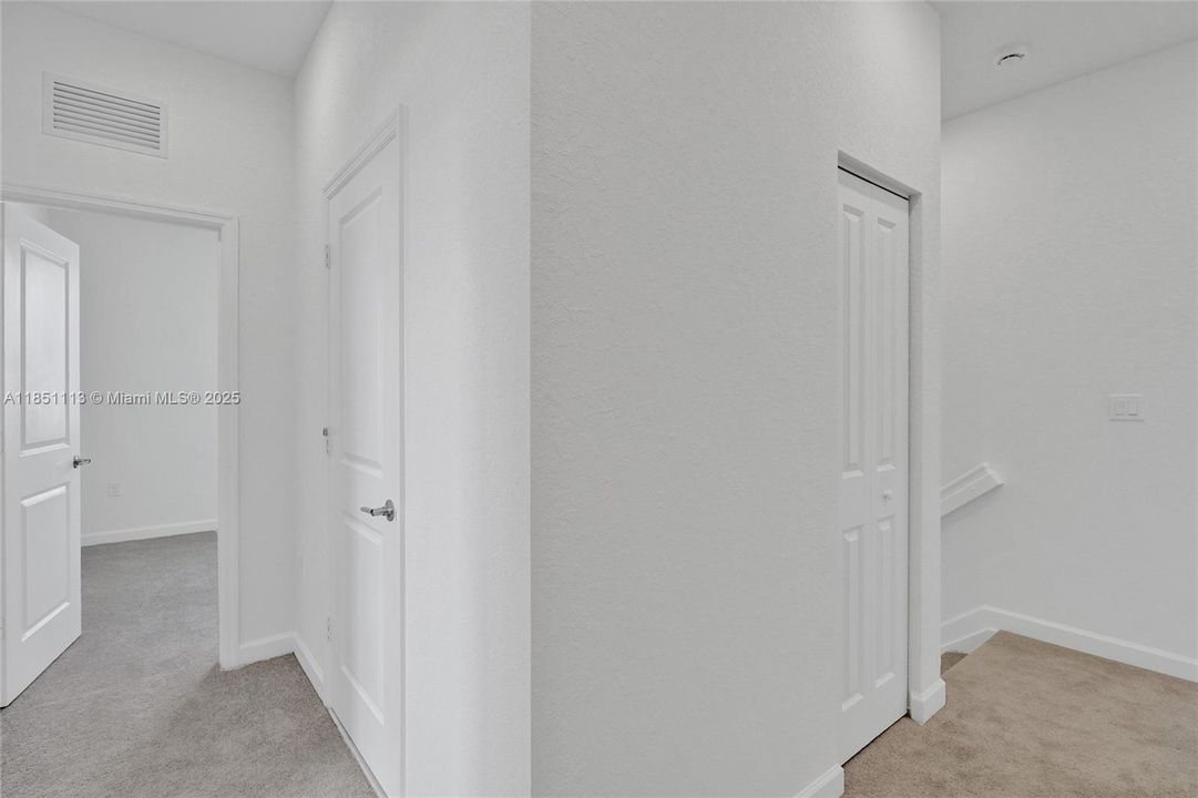 Activo con contrato: $3,200 (4 camas, 3 baños, 0 Pies cuadrados)