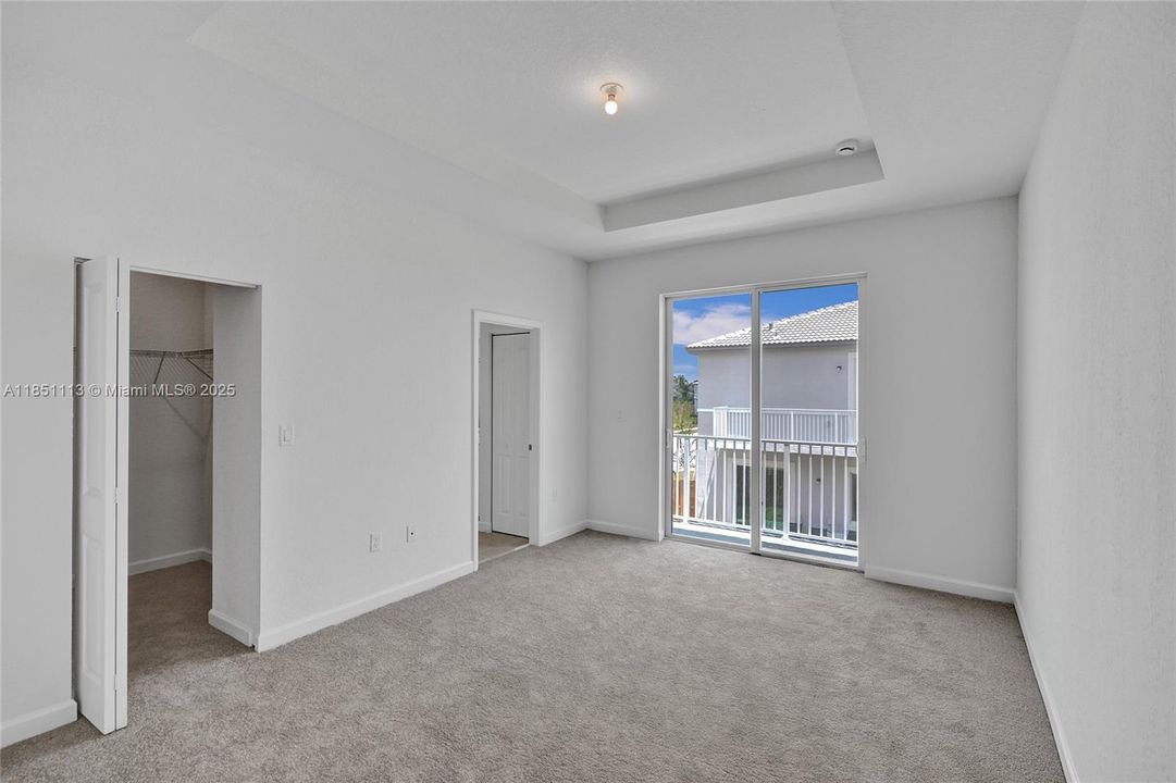 Activo con contrato: $3,200 (4 camas, 3 baños, 0 Pies cuadrados)