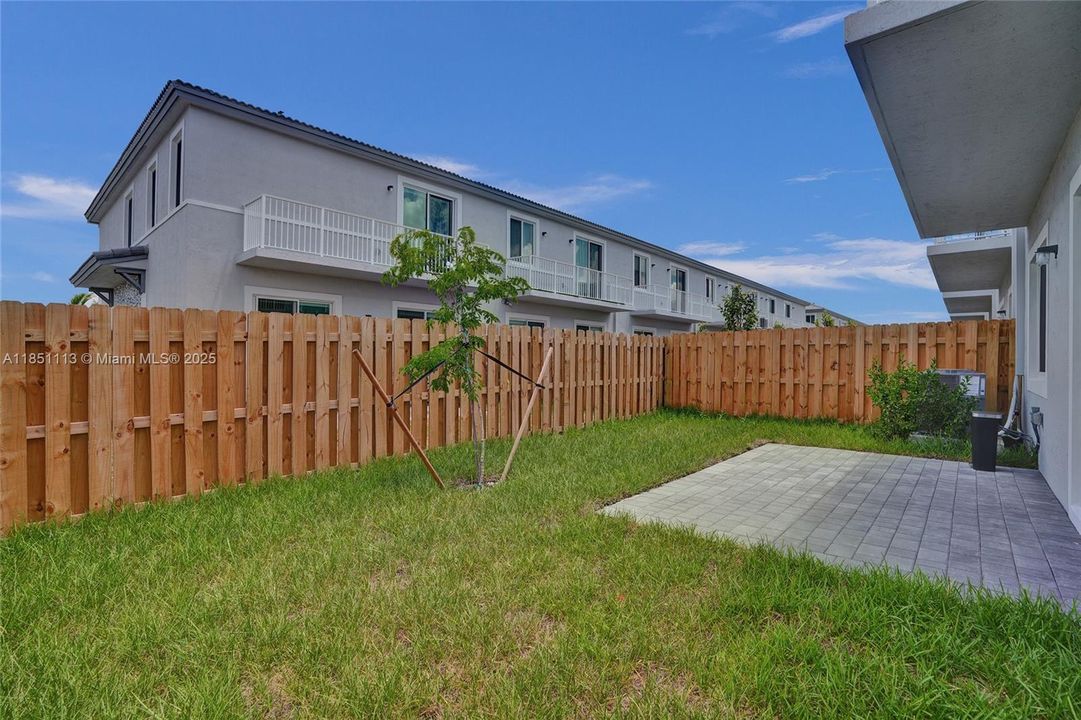 Activo con contrato: $3,200 (4 camas, 3 baños, 0 Pies cuadrados)