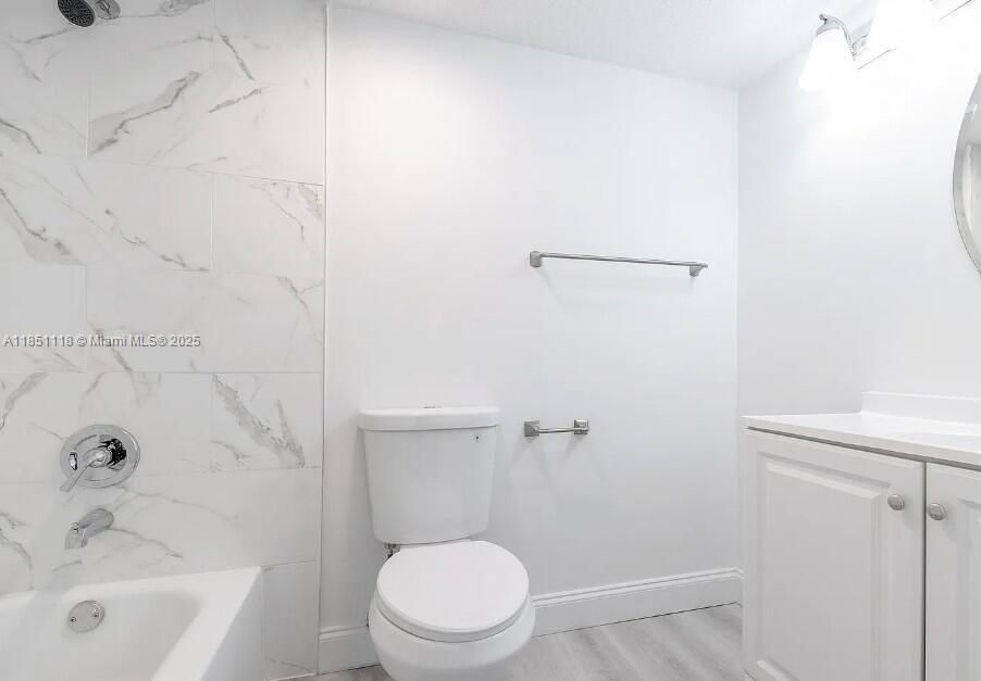 Vendido Recientemente: $490,000 (2 camas, 2 baños, 1418 Pies cuadrados)