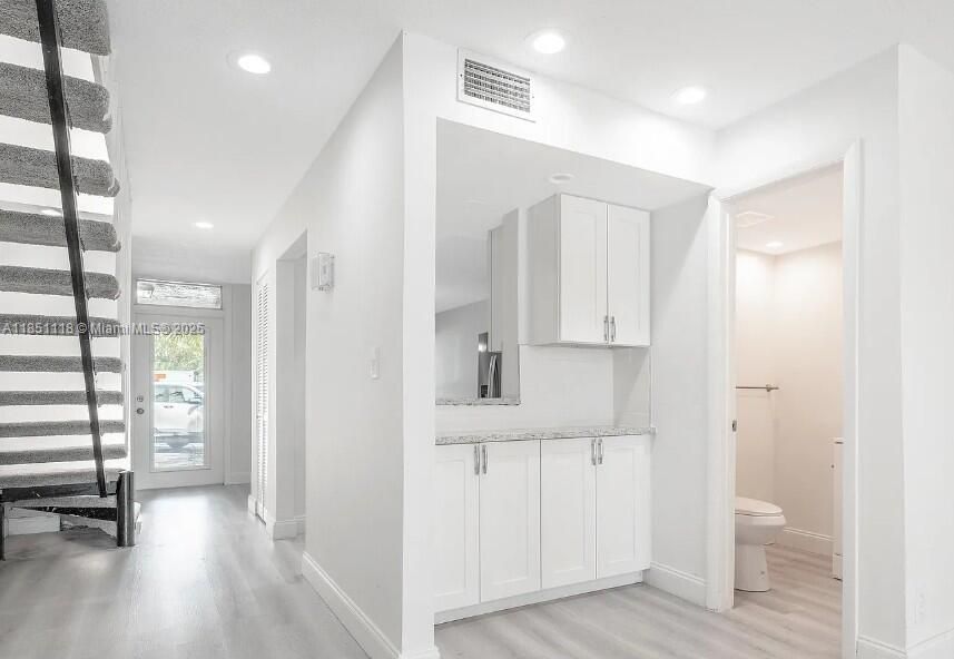 Vendido Recientemente: $490,000 (2 camas, 2 baños, 1418 Pies cuadrados)