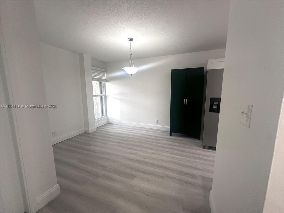 Vendido Recientemente: $490,000 (2 camas, 2 baños, 1418 Pies cuadrados)