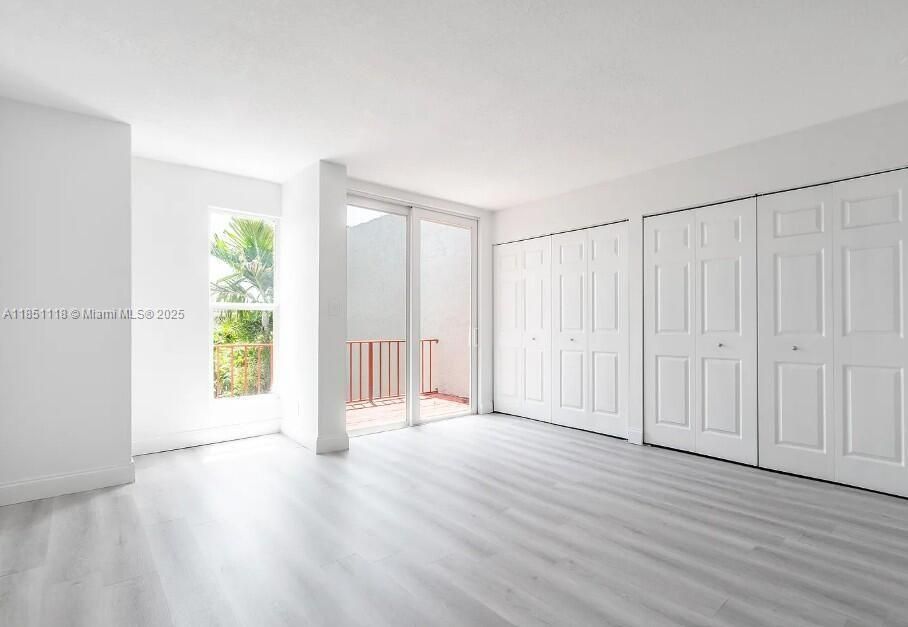Vendido Recientemente: $490,000 (2 camas, 2 baños, 1418 Pies cuadrados)