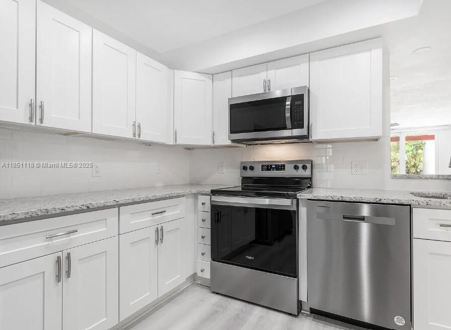 Vendido Recientemente: $490,000 (2 camas, 2 baños, 1418 Pies cuadrados)