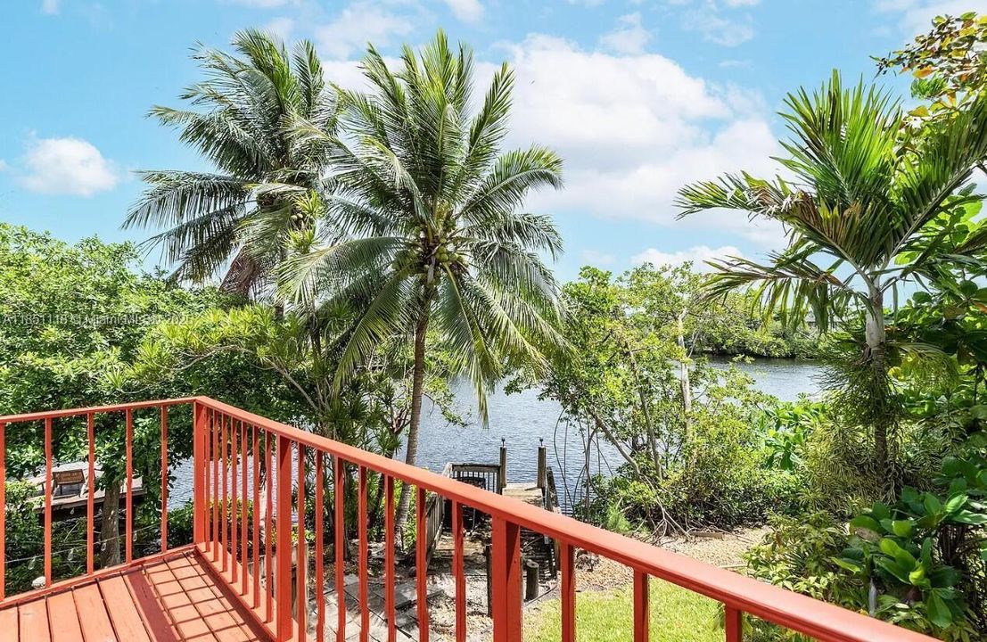 Vendido Recientemente: $490,000 (2 camas, 2 baños, 1418 Pies cuadrados)