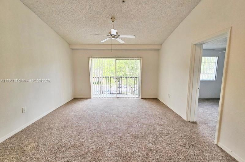 Vendido Recientemente: $195,000 (2 camas, 2 baños, 1026 Pies cuadrados)