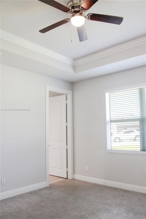 Activo con contrato: $3,000 (5 camas, 4 baños, 2887 Pies cuadrados)