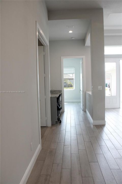 Activo con contrato: $3,000 (5 camas, 4 baños, 2887 Pies cuadrados)