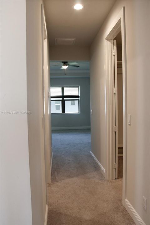 Activo con contrato: $3,000 (5 camas, 4 baños, 2887 Pies cuadrados)