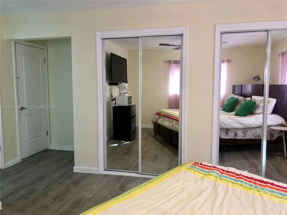 For Rent: $1,100 (1 beds, 1 baths, 1675 Square Feet)