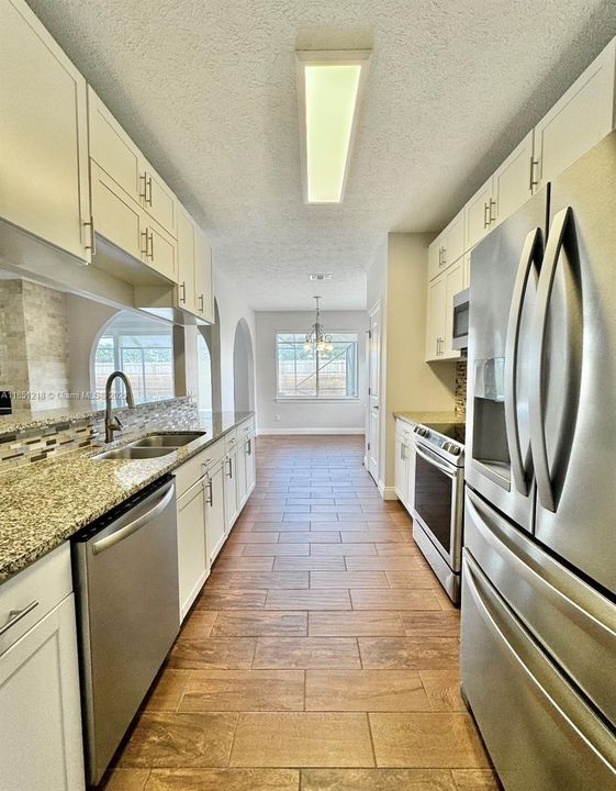 Recently Rented: $3,500 (5 beds, 3 baths, 2635 Square Feet)