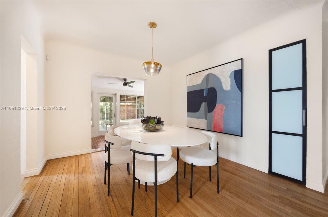 Activo con contrato: $1,350,000 (3 camas, 2 baños, 1303 Pies cuadrados)