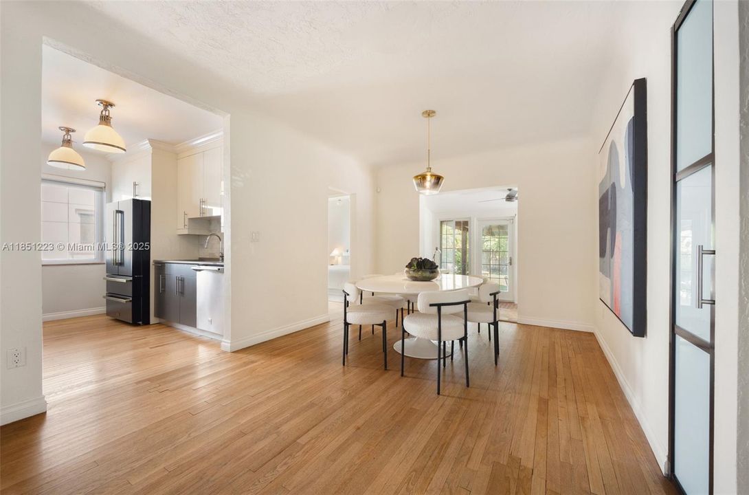 Activo con contrato: $1,350,000 (3 camas, 2 baños, 1303 Pies cuadrados)