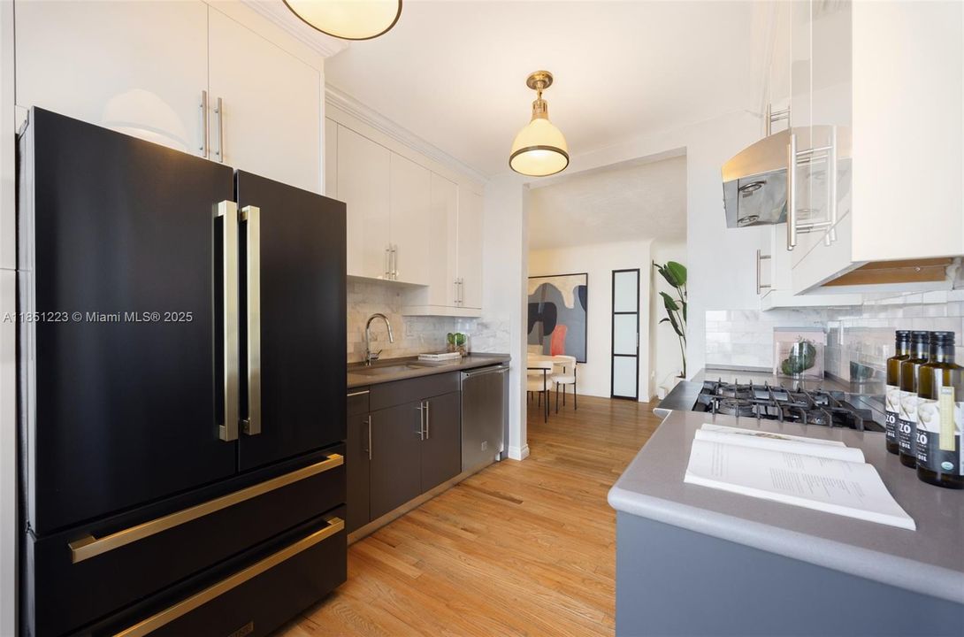 Activo con contrato: $1,350,000 (3 camas, 2 baños, 1303 Pies cuadrados)