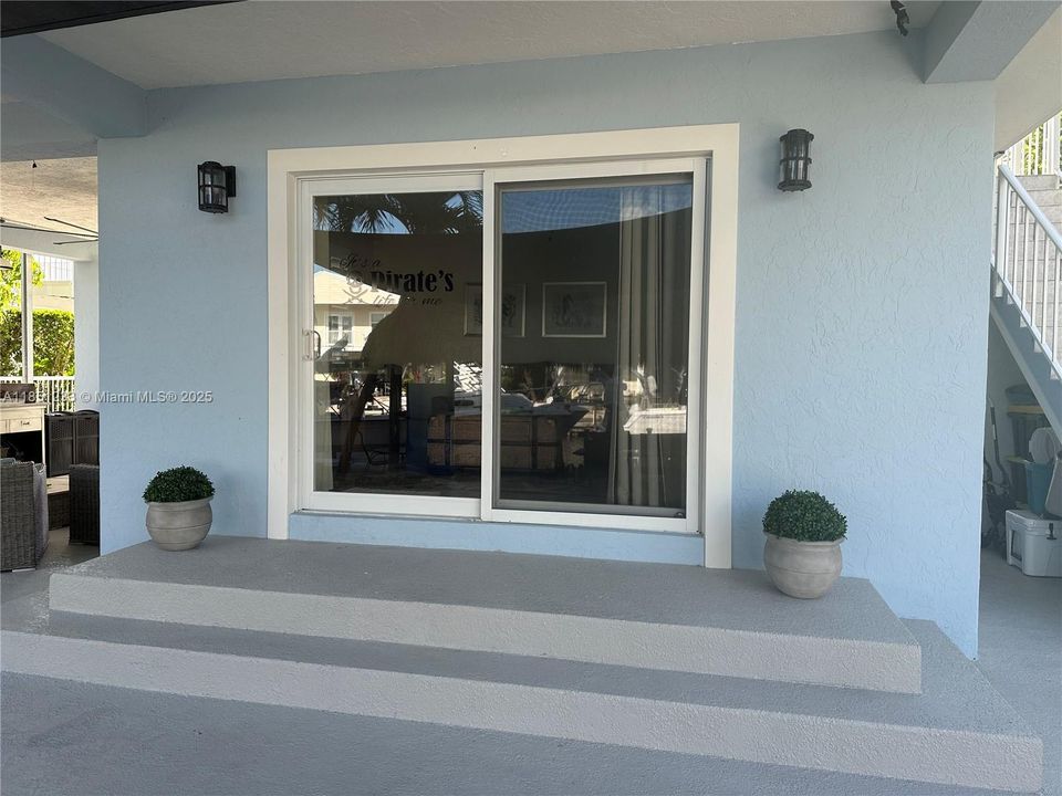 1/1 Downstairs Suite