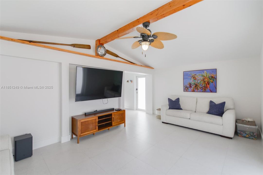 最近租的: $3,500 (2 贝兹, 2 浴室, 1045 平方英尺)