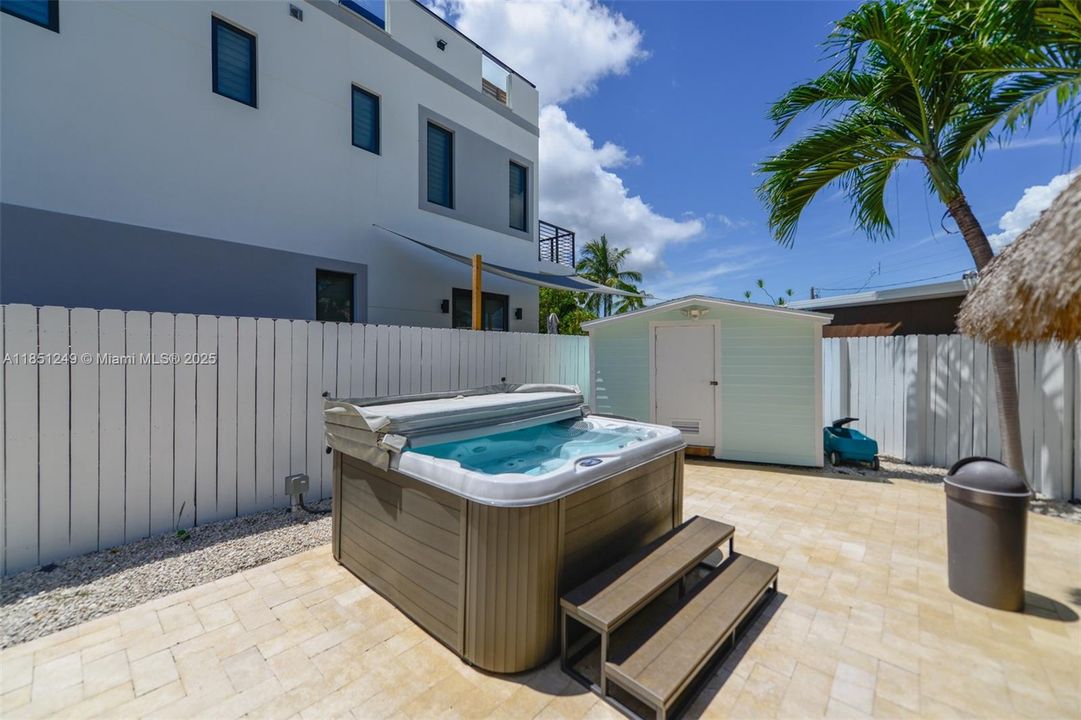 最近租的: $3,500 (2 贝兹, 2 浴室, 1045 平方英尺)