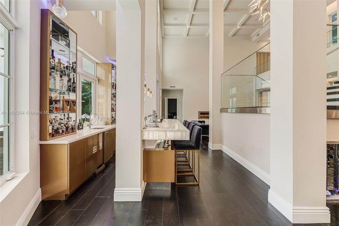 For Sale: $9,995,000 (8 beds, 10 baths, 11626 Square Feet)