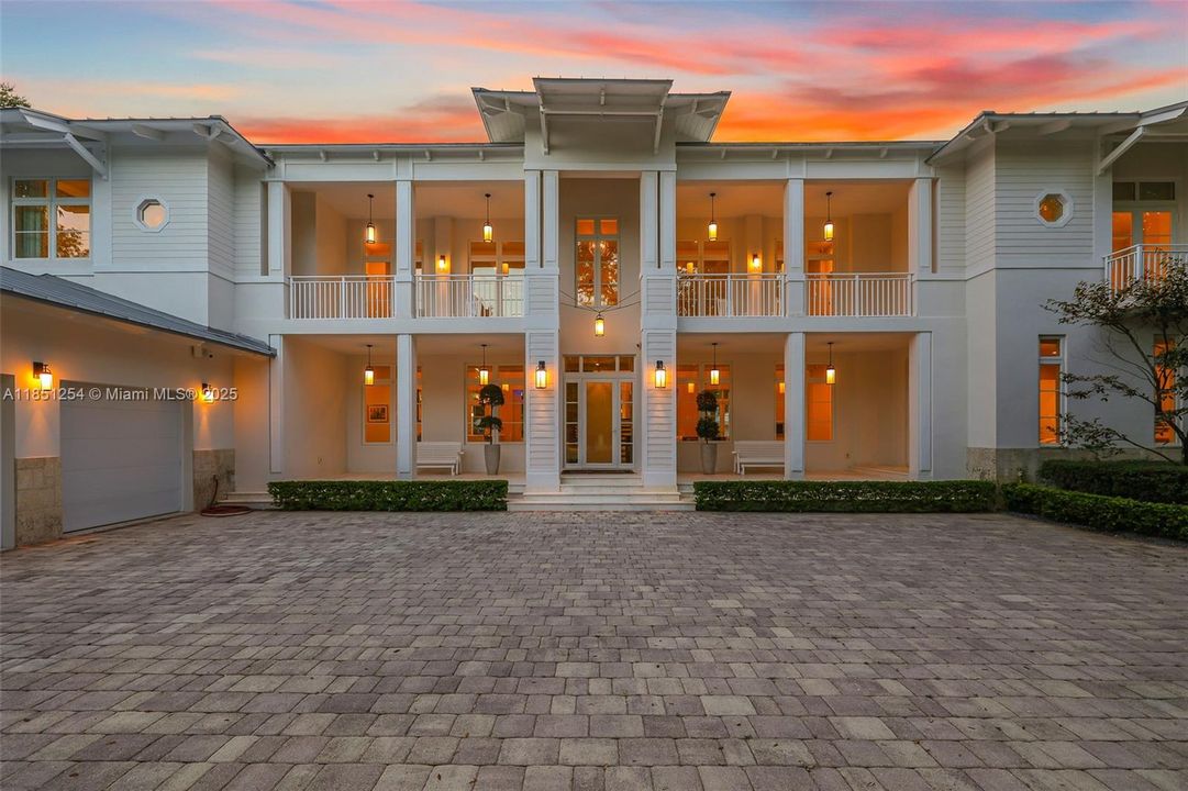For Sale: $9,995,000 (8 beds, 10 baths, 11626 Square Feet)
