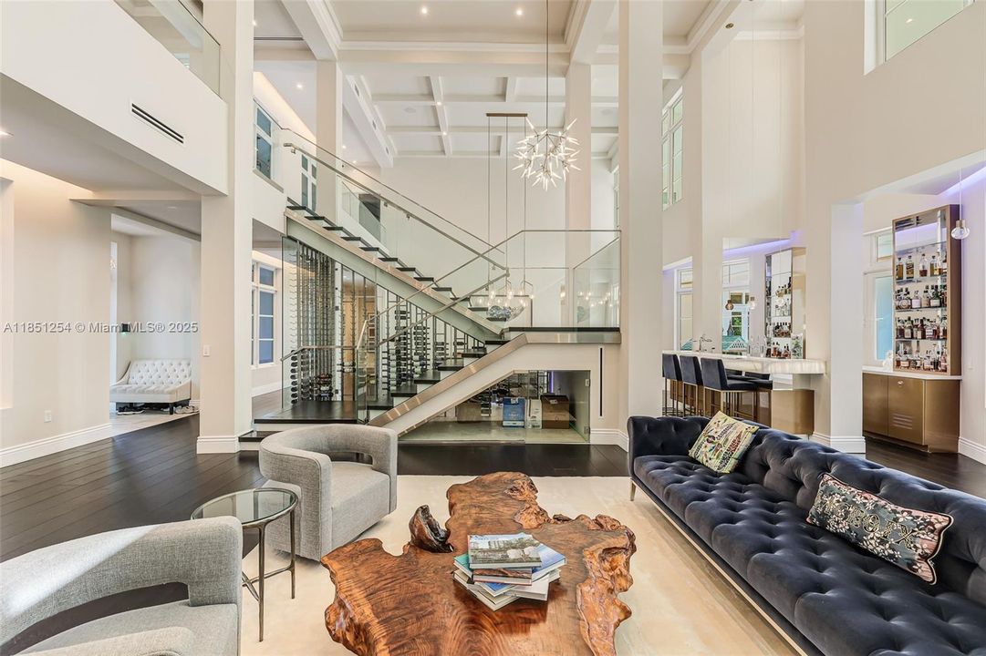 For Sale: $9,995,000 (8 beds, 10 baths, 11626 Square Feet)