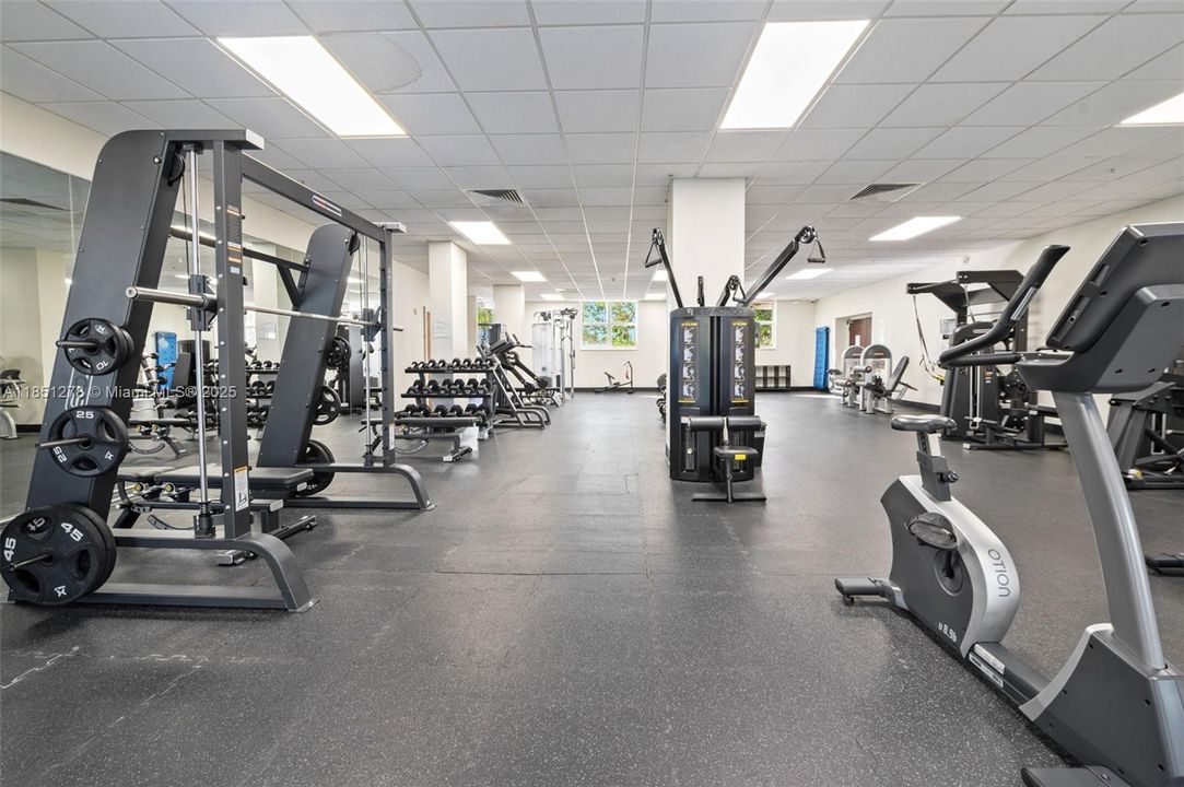 На продажу: $335,000 (2 спален, 1 ванн, 963 Квадратных фут)