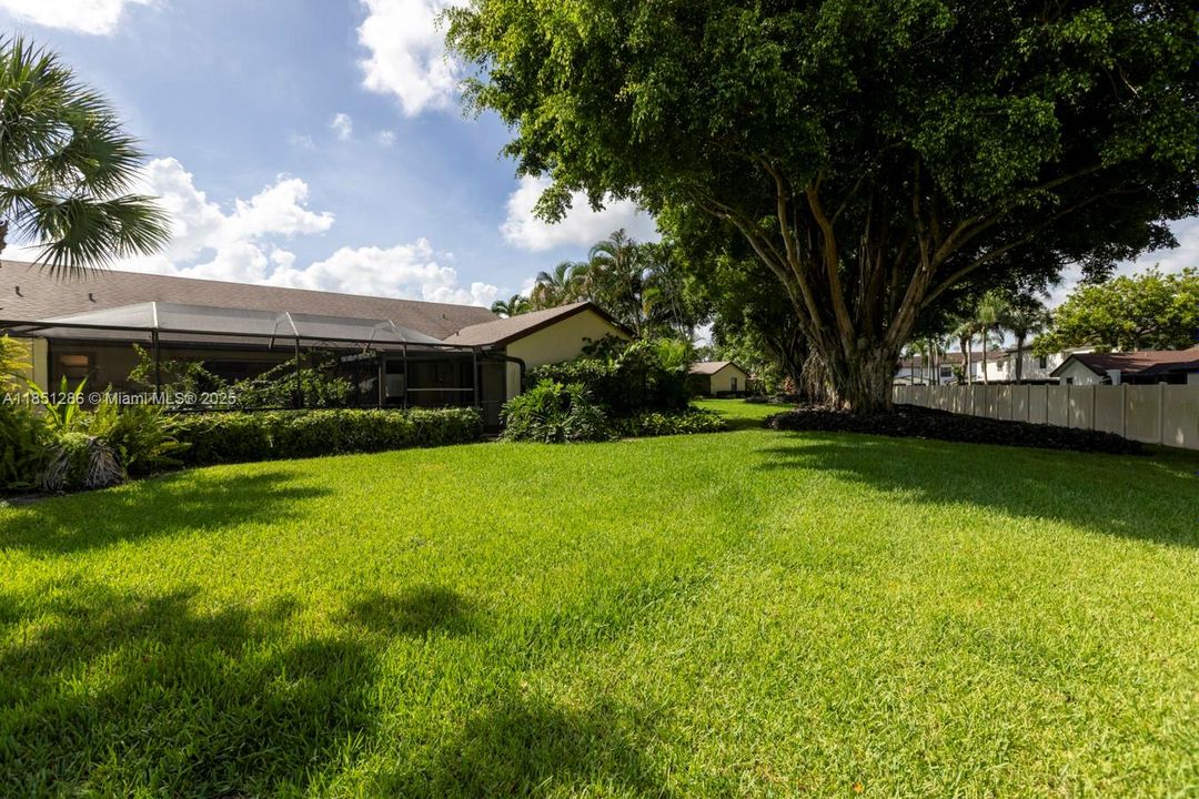 На продажу: $260,000 (2 спален, 2 ванн, 1586 Квадратных фут)