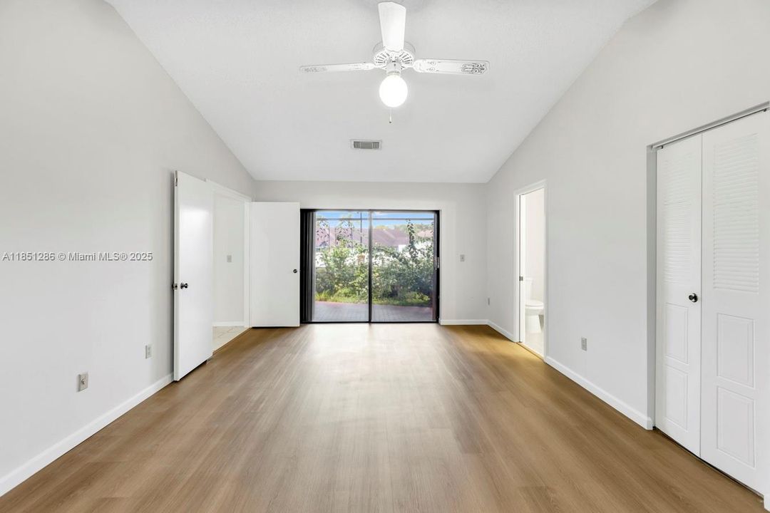 На продажу: $260,000 (2 спален, 2 ванн, 1586 Квадратных фут)