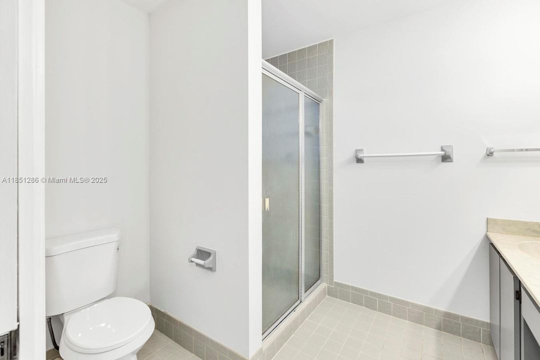 На продажу: $260,000 (2 спален, 2 ванн, 1586 Квадратных фут)