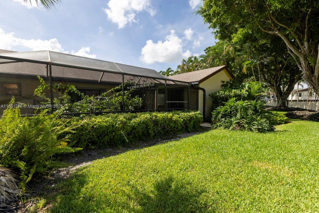 На продажу: $260,000 (2 спален, 2 ванн, 1586 Квадратных фут)