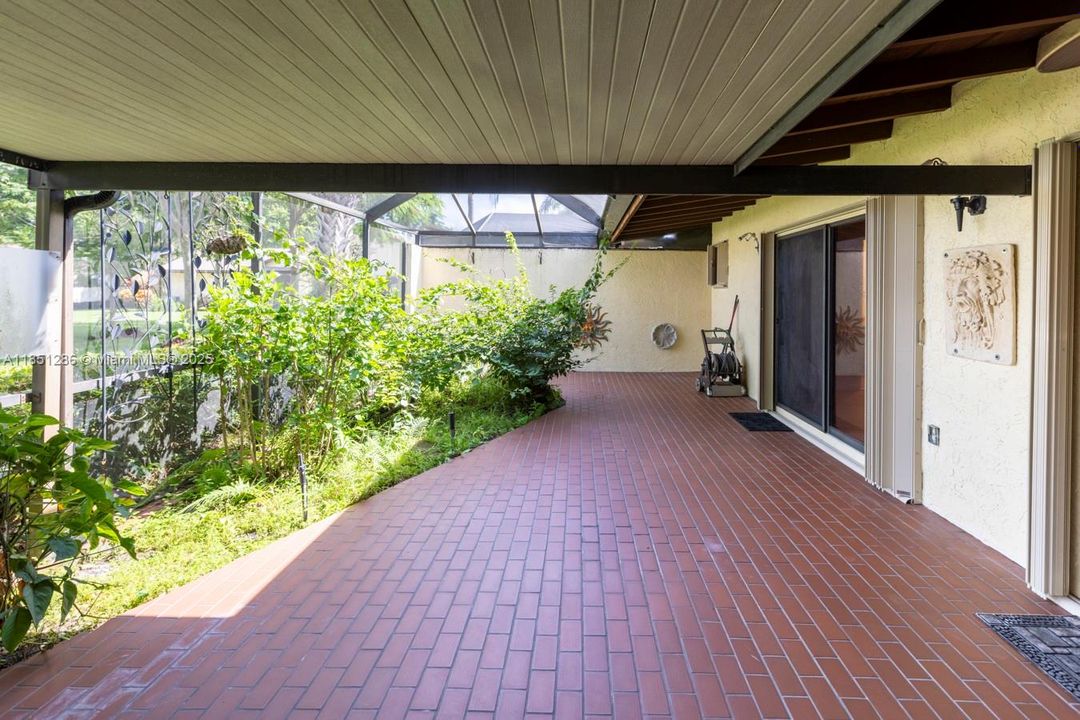 На продажу: $260,000 (2 спален, 2 ванн, 1586 Квадратных фут)