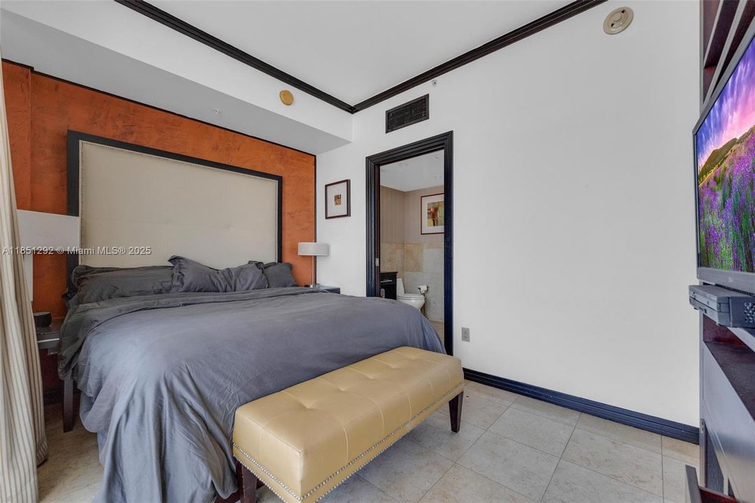 For Sale: $295,000 (0 beds, 1 baths, 500 Square Feet)