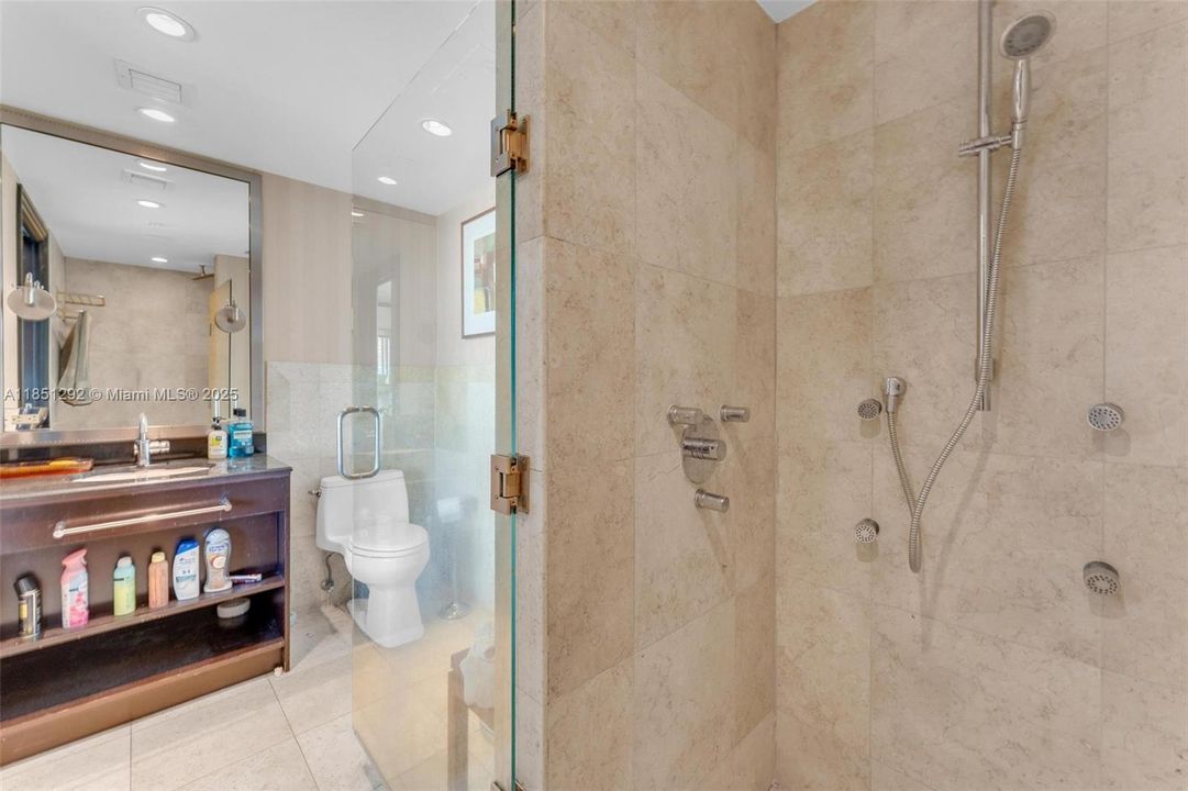 For Sale: $295,000 (0 beds, 1 baths, 500 Square Feet)