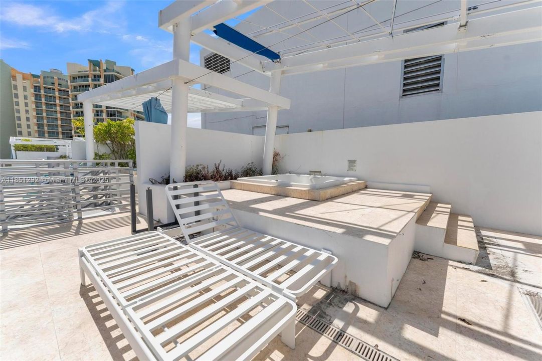 For Sale: $295,000 (0 beds, 1 baths, 500 Square Feet)