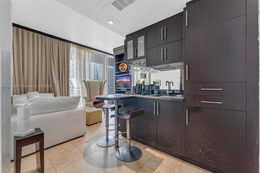 For Sale: $295,000 (0 beds, 1 baths, 500 Square Feet)