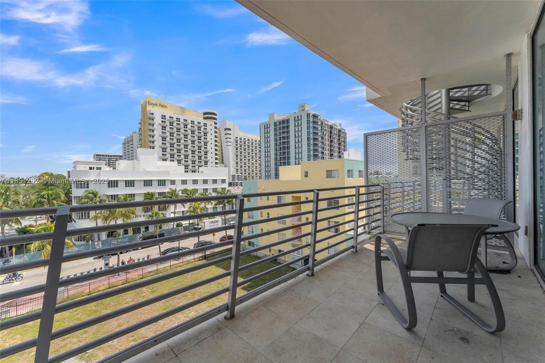 For Sale: $295,000 (0 beds, 1 baths, 500 Square Feet)