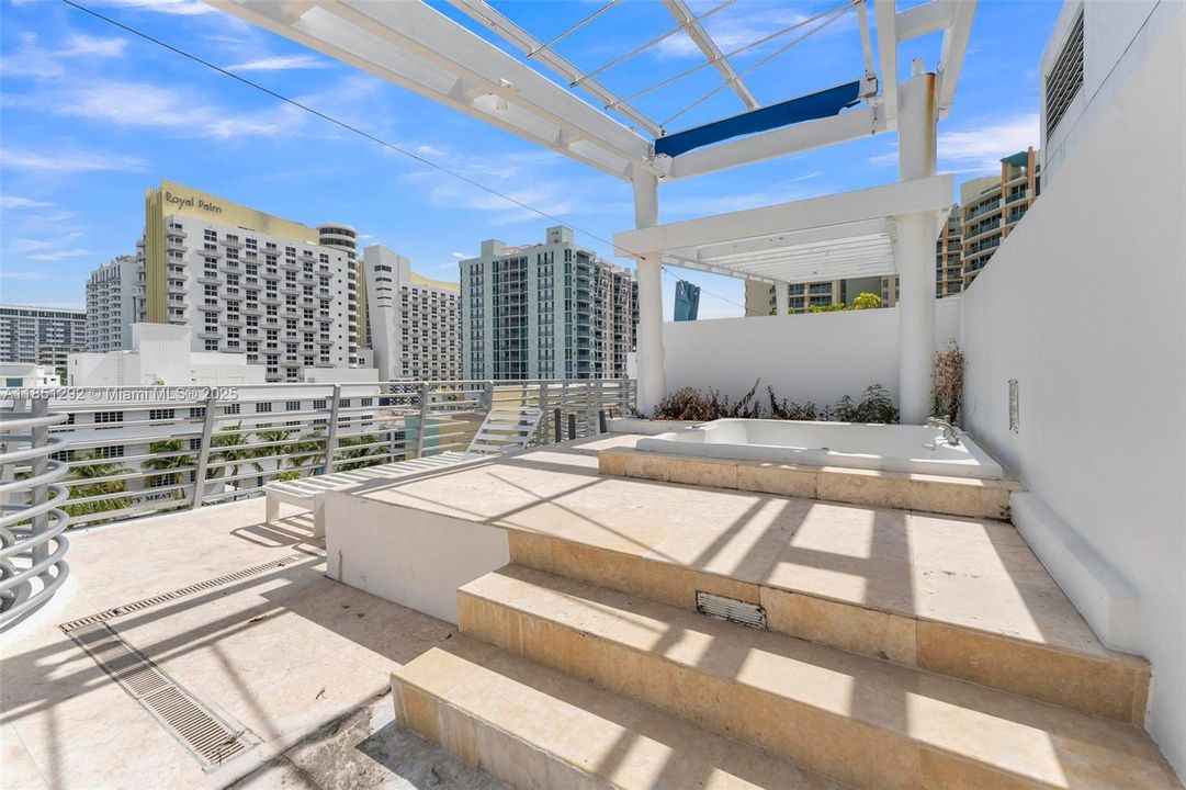 For Sale: $295,000 (0 beds, 1 baths, 500 Square Feet)