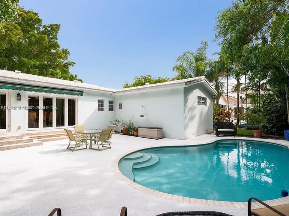 En Venta: $2,800,000 (4 camas, 3 baños, 1752 Pies cuadrados)