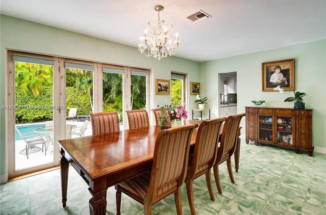 En Venta: $2,800,000 (4 camas, 3 baños, 1752 Pies cuadrados)