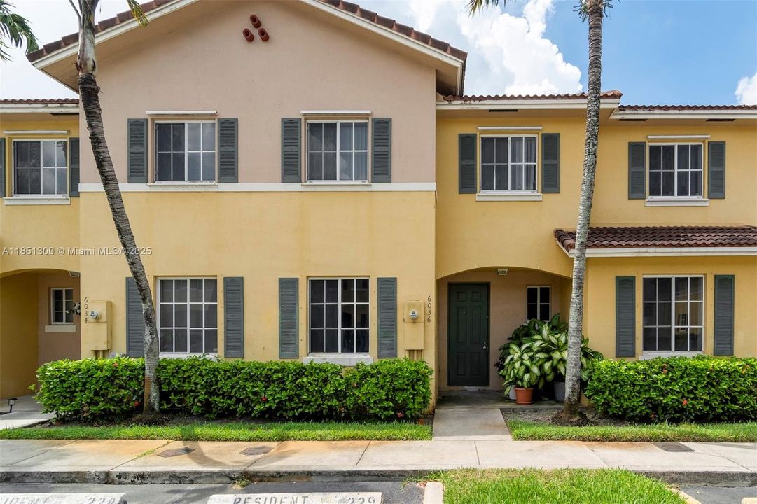 Vendido Recientemente: $349,900 (3 camas, 2 baños, 1568 Pies cuadrados)