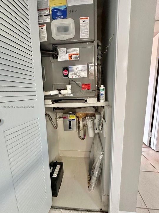 待售: $285,000 (2 贝兹, 2 浴室, 1231 平方英尺)