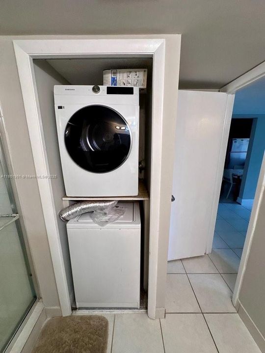 待售: $285,000 (2 贝兹, 2 浴室, 1231 平方英尺)