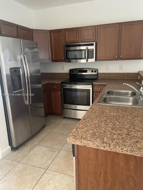 En Venta: $350,000 (2 camas, 2 baños, 1224 Pies cuadrados)